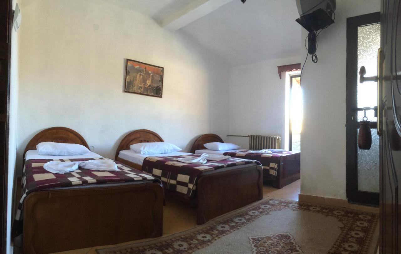 Hotel Devi Erseke Habitación foto